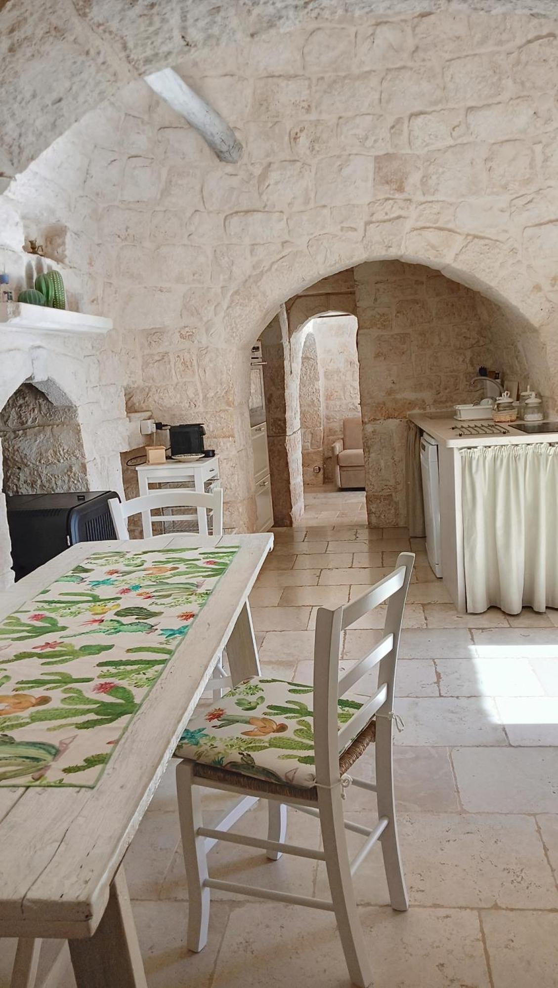 Trullo Bosco Libero Ostuni Exterior foto