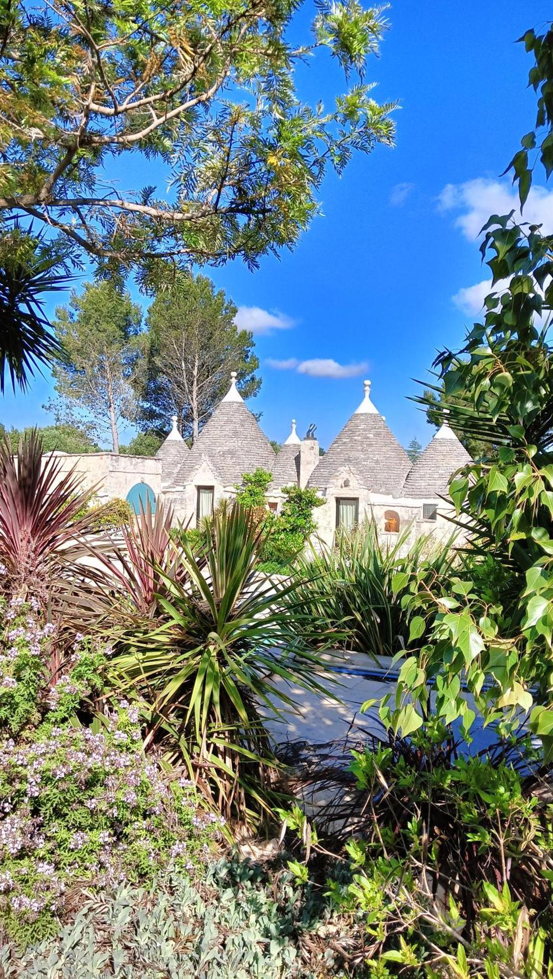 Trullo Bosco Libero Ostuni Exterior foto