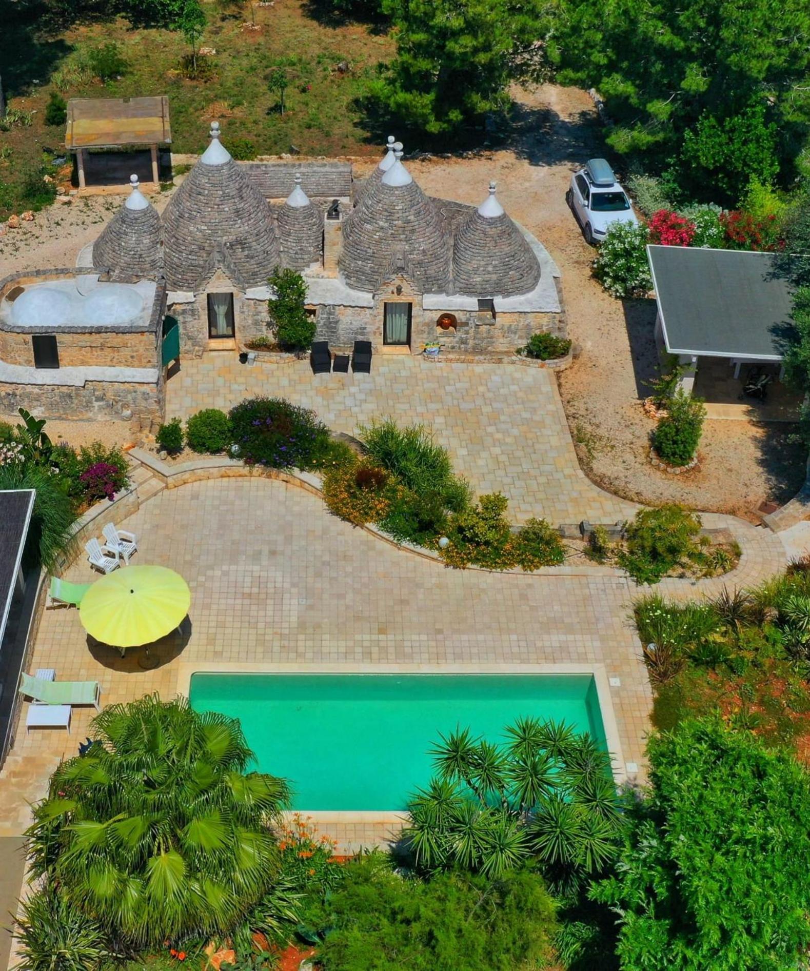 Trullo Bosco Libero Ostuni Exterior foto